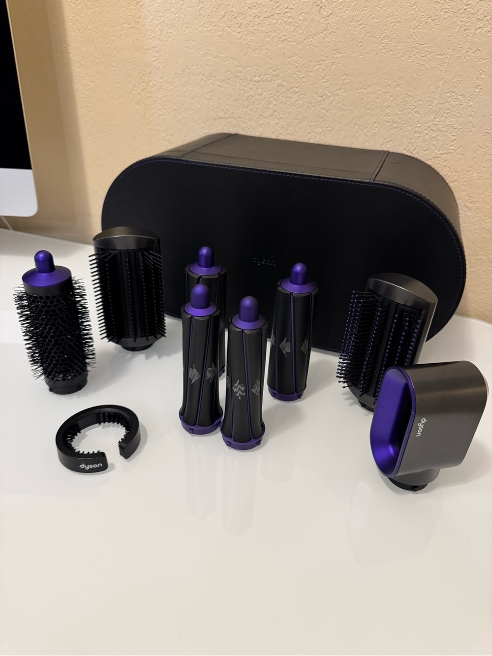 Dyson Airwrap Styling Set (Black/Purple) - Picture 2 of 3